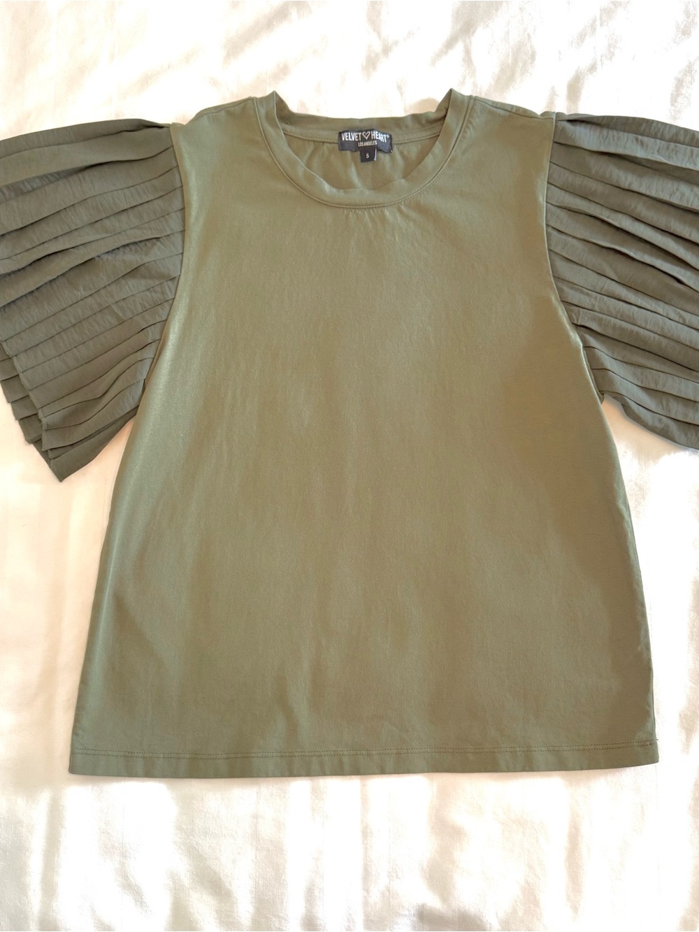 Velvet Heart Olive Green Flutter Sleeve Tee Size S
